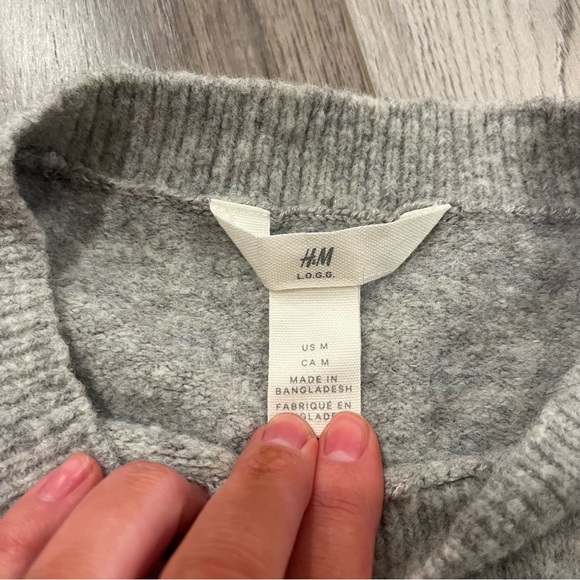 Grey H&M Sweater - Picture 6 of 8